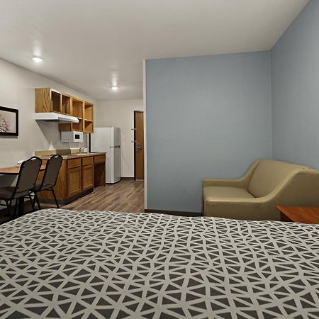 Woodspring Suites Greenville Central I-85 المظهر الخارجي الصورة