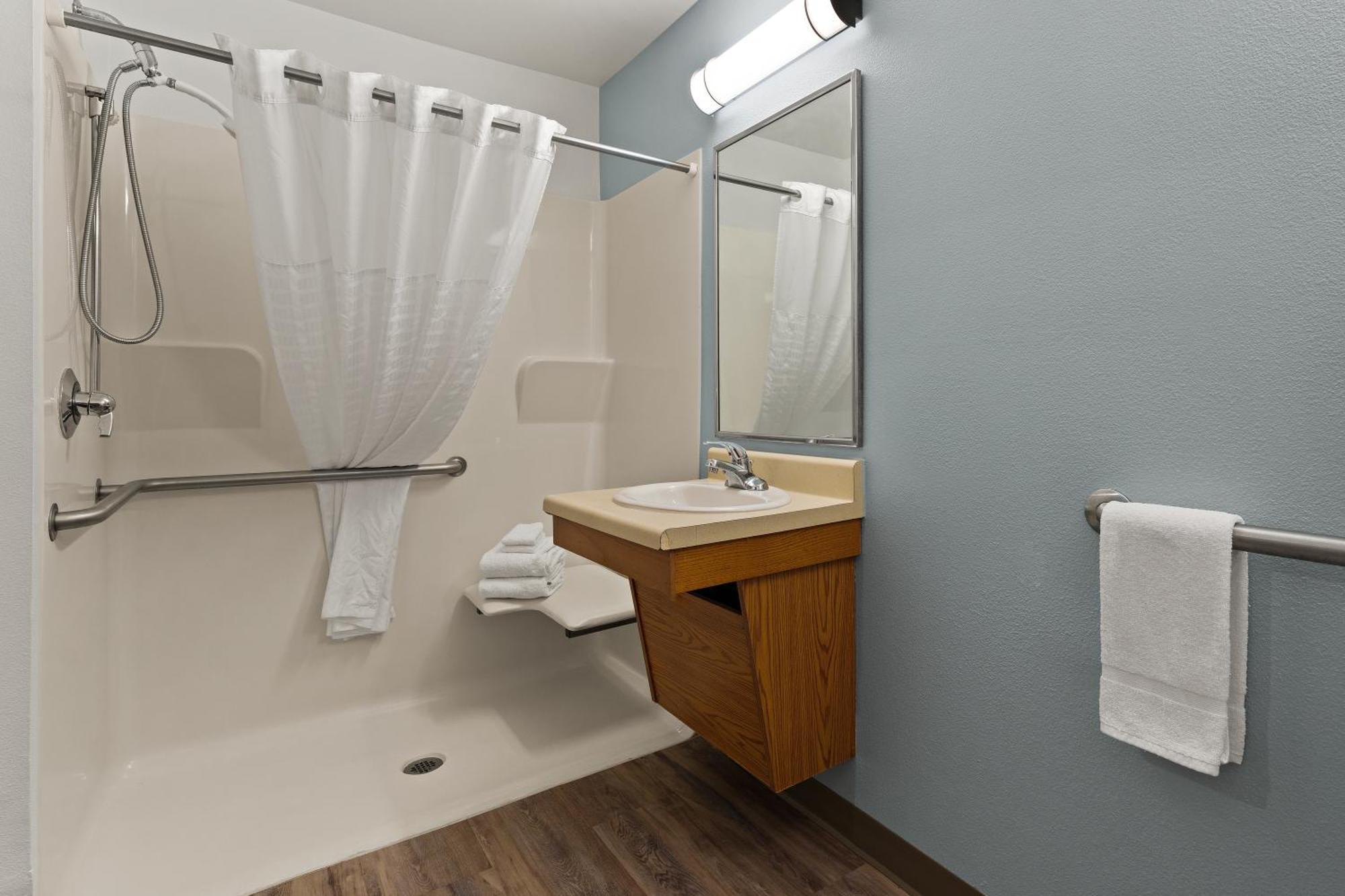 Woodspring Suites Greenville Central I-85 المظهر الخارجي الصورة